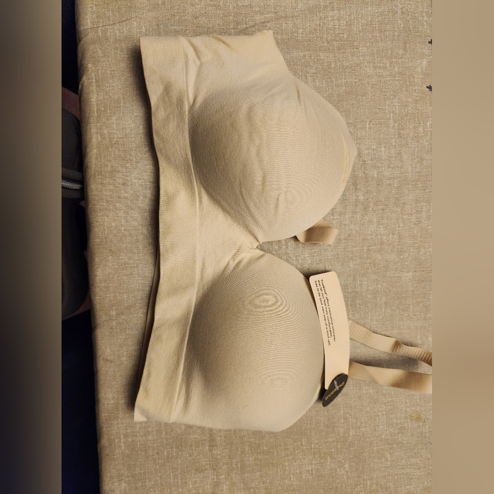 Seamless Cream Bra